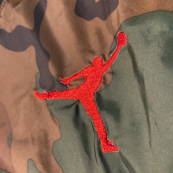 Camo Jordan Tracksuit (with top and bottom) size youth large - Picture 3 of 5